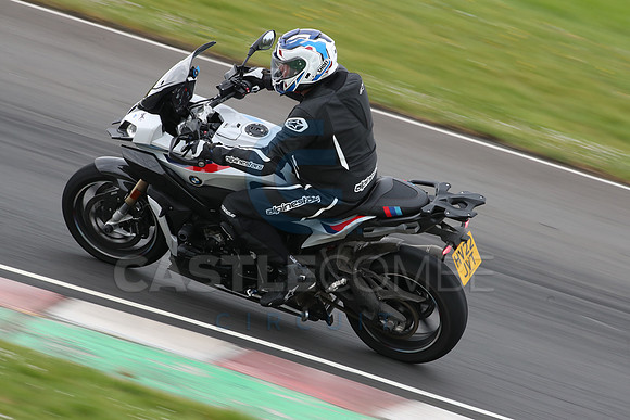BIKES 2200