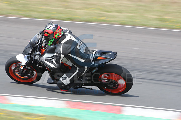 BIKES 1016