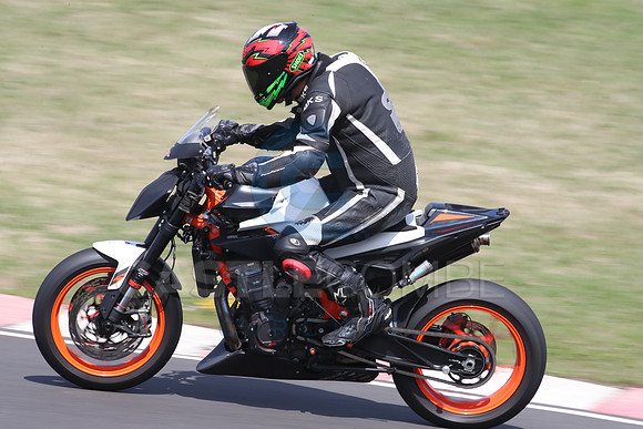 BIKES 1050