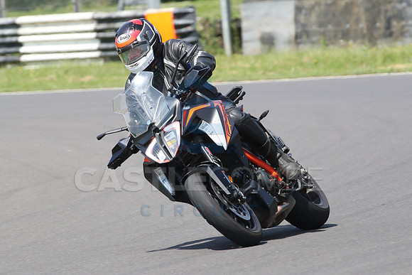 BIKES 1050