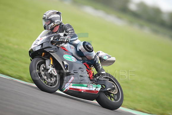 BIKES 1098