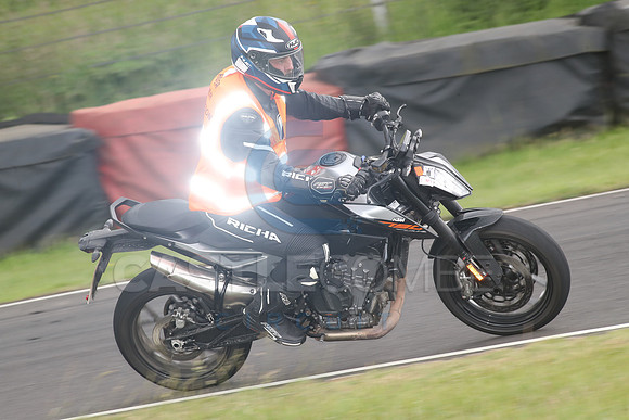 BIKES 1210