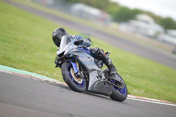 BIKES 1090