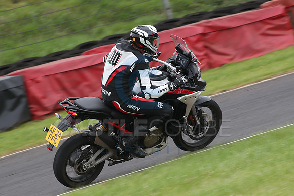 BIKES 1572