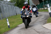 Triumph 675 black