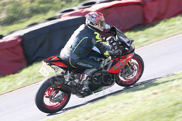 BIKES 1699