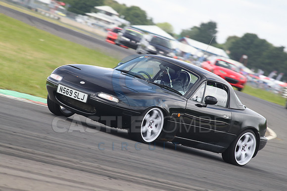 JDM 1057